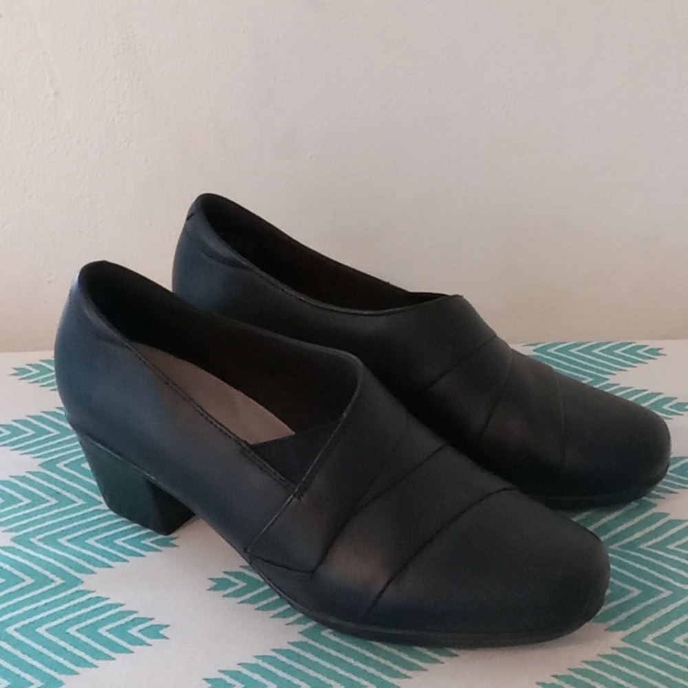 Clarks Roslyn Adele Black Leather Pumps Size 9 New